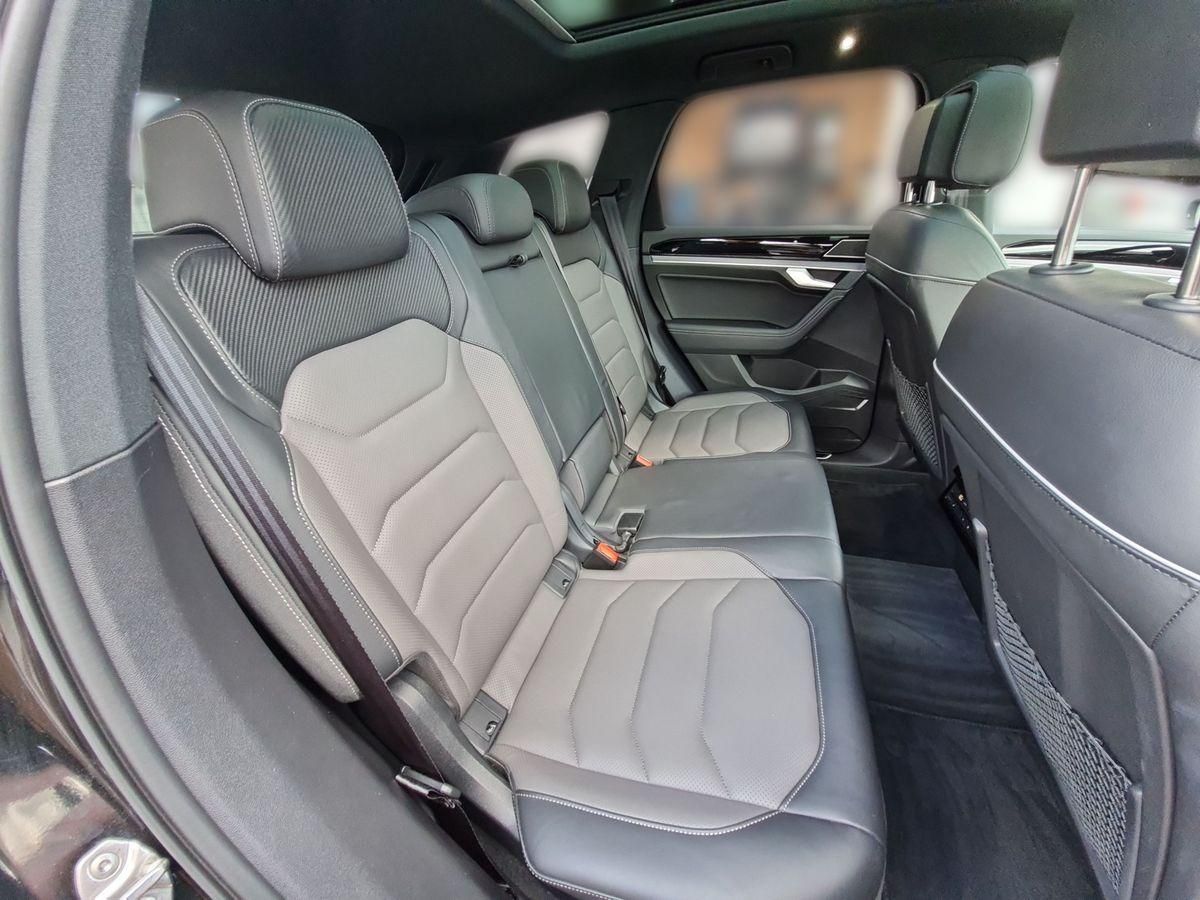 Volkswagen Touareg R-Line BLACKHD-MAT 22 STANDH PANO AHK L foto 19