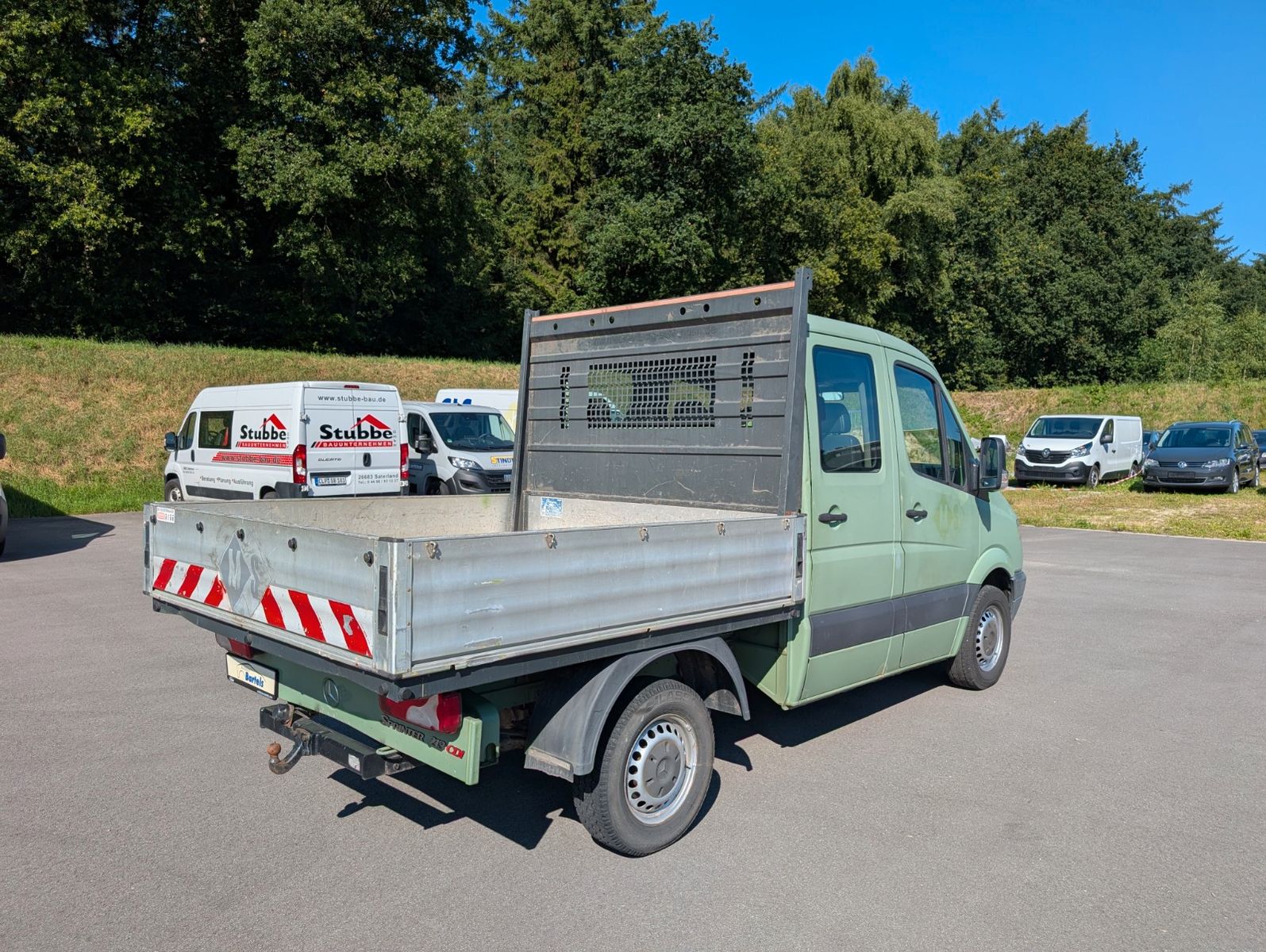 Fahrzeugabbildung Mercedes-Benz Sprinter Pritsche DoKa AHK