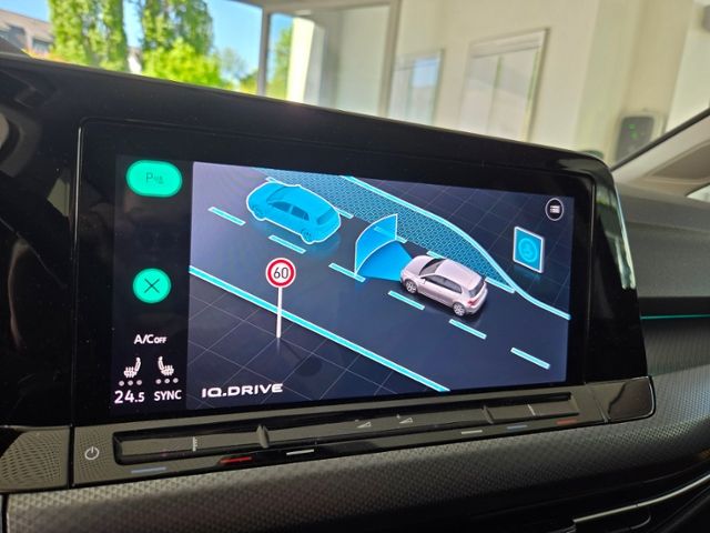 Golf VIII ACTIVE 1.0 TSI LED NAV APP PDC 8FACH A