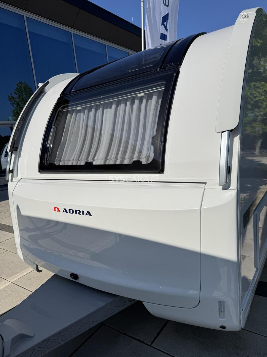 Adria Adora 573 PT 27 + 100 Jh Paket + 2er Stockbett