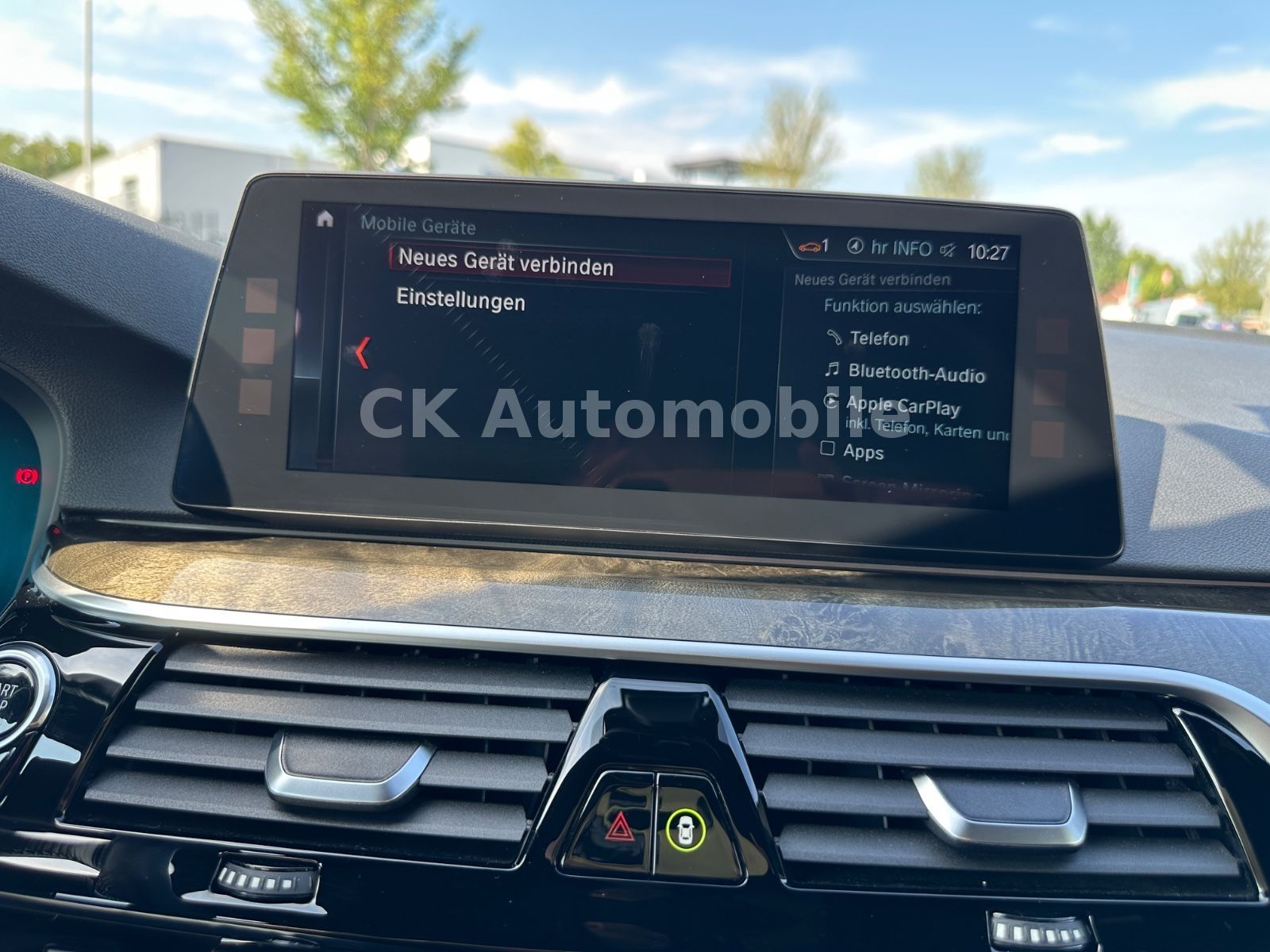 Fahrzeugabbildung BMW 520d xDrive Lim. M-Sport/Navi/Head-Up/LED