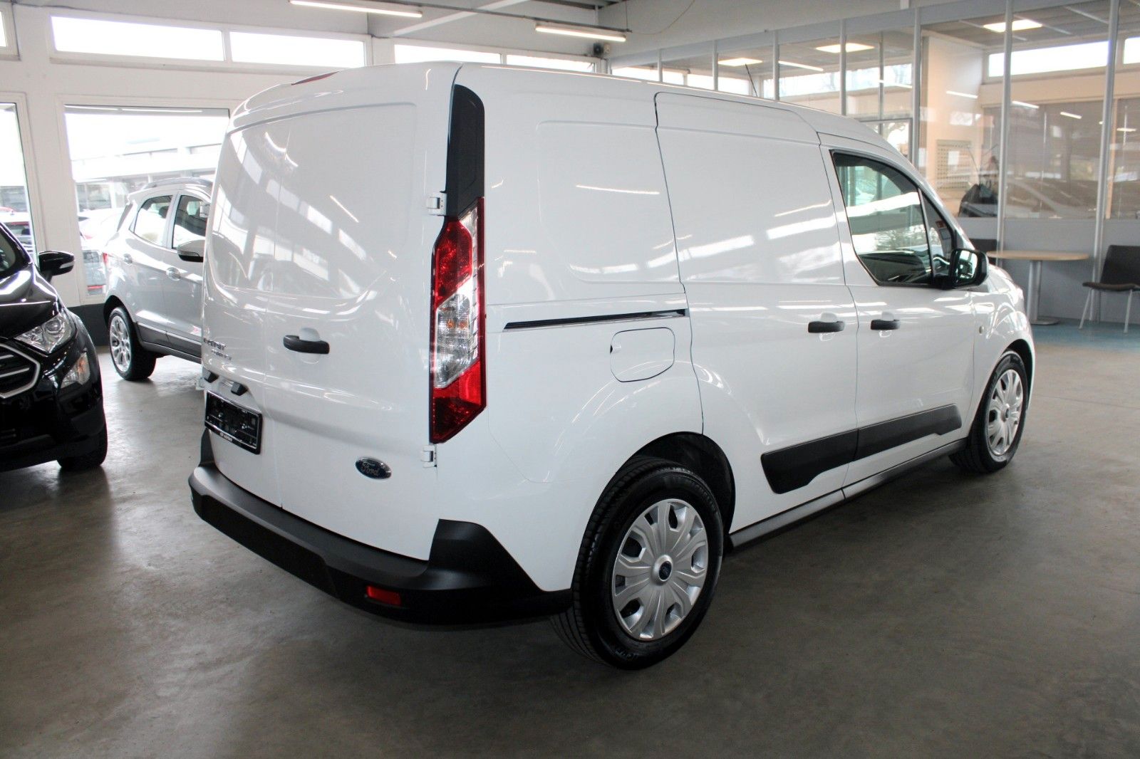 Fahrzeugabbildung Ford Transit Connect TREND KLIMA Standheizung 3-Sitze