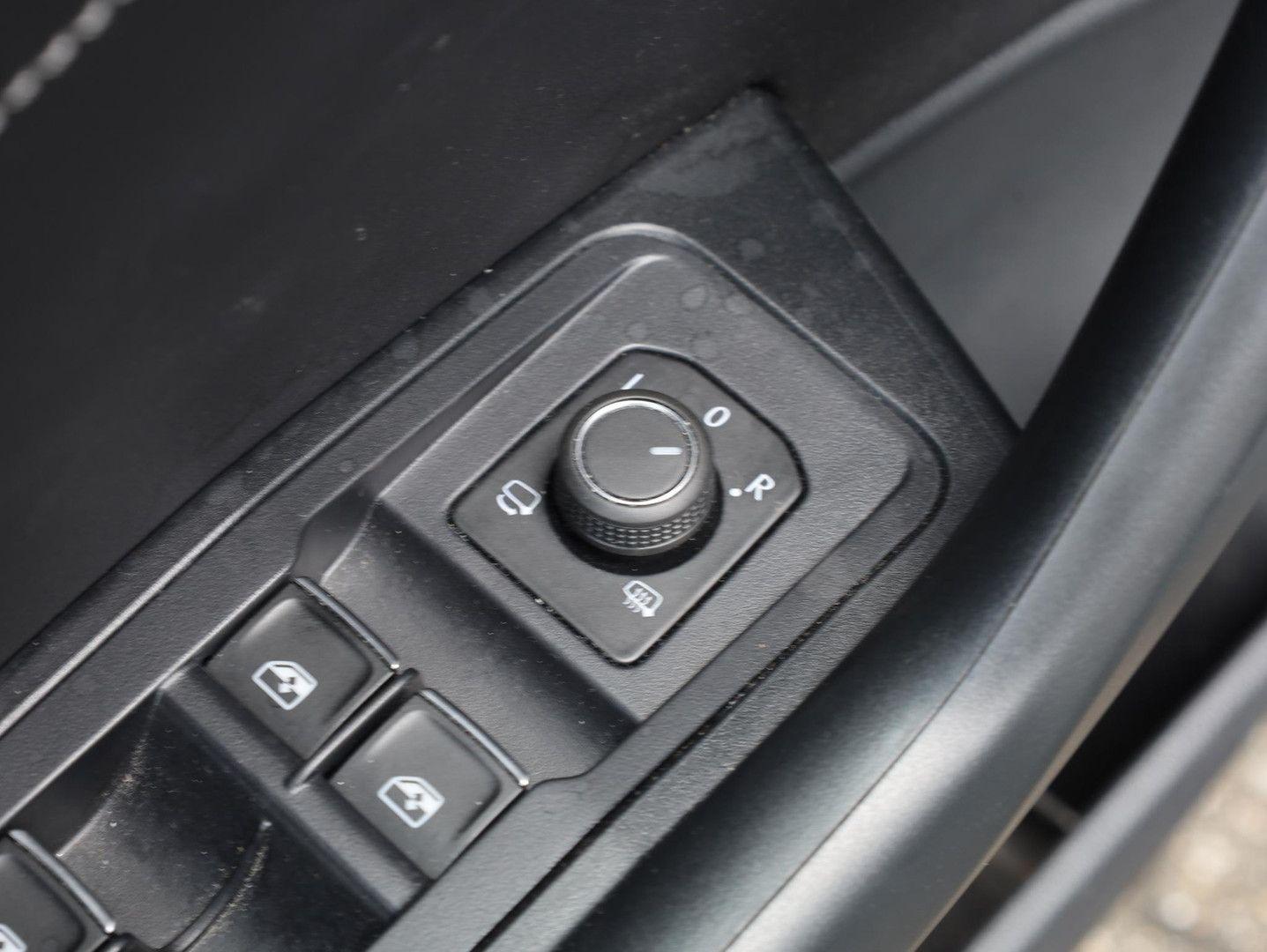 Volkswagen T-Roc R-Line 2.0 TSI 4Motion Panodak Standheiz, миниатюра 18