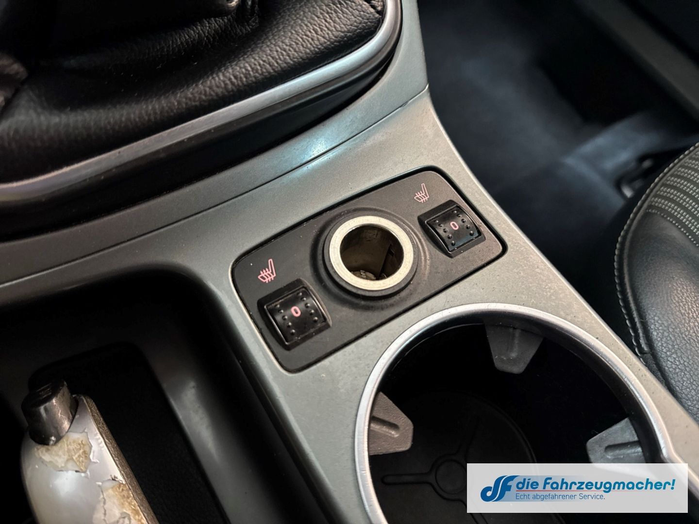 Fahrzeugabbildung Ford C-Max Grand Titanium Navi Klimaautom *EXPORT