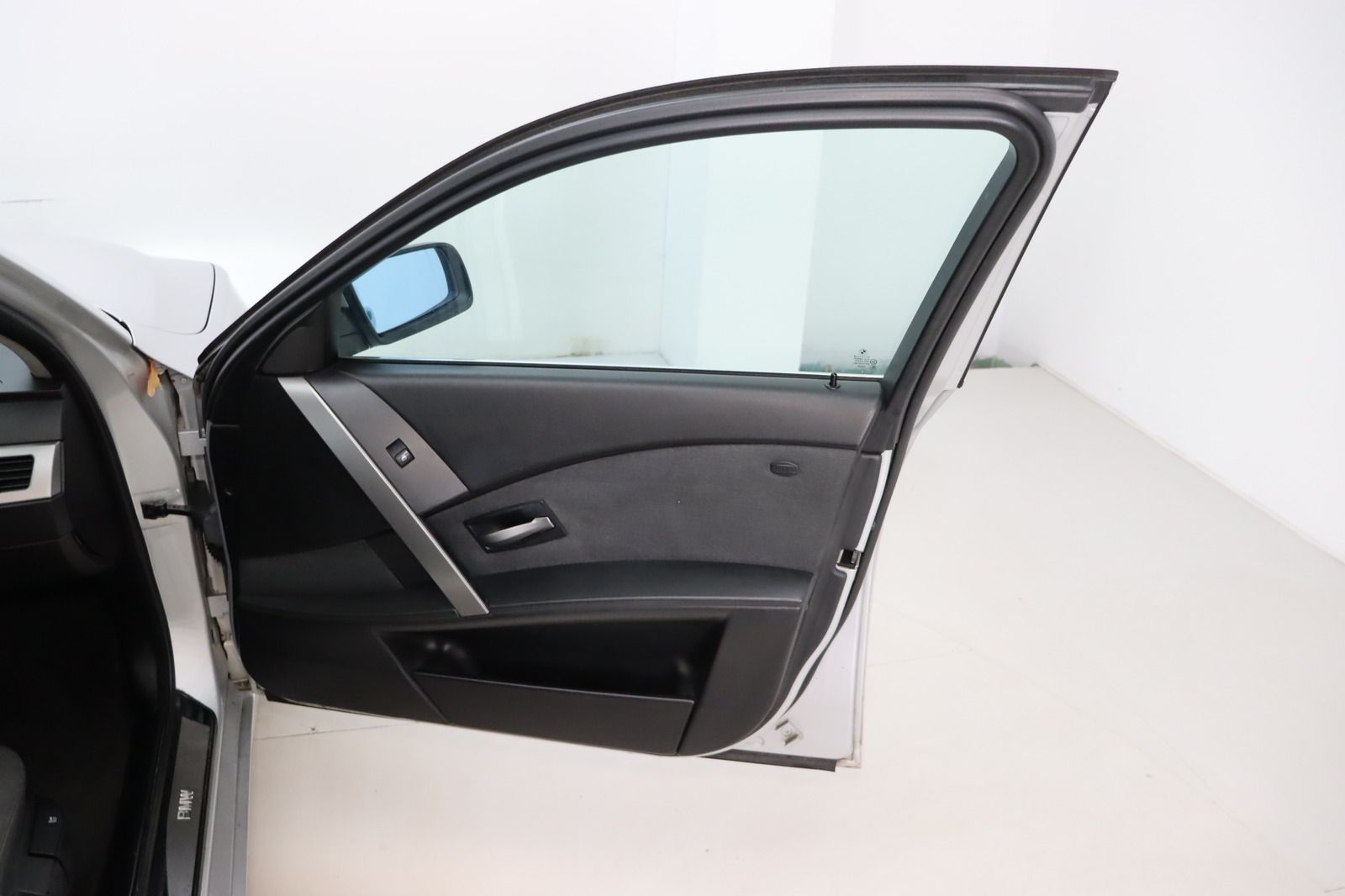 Fahrzeugabbildung BMW 520 i * Sitzhzg. * Tempomat