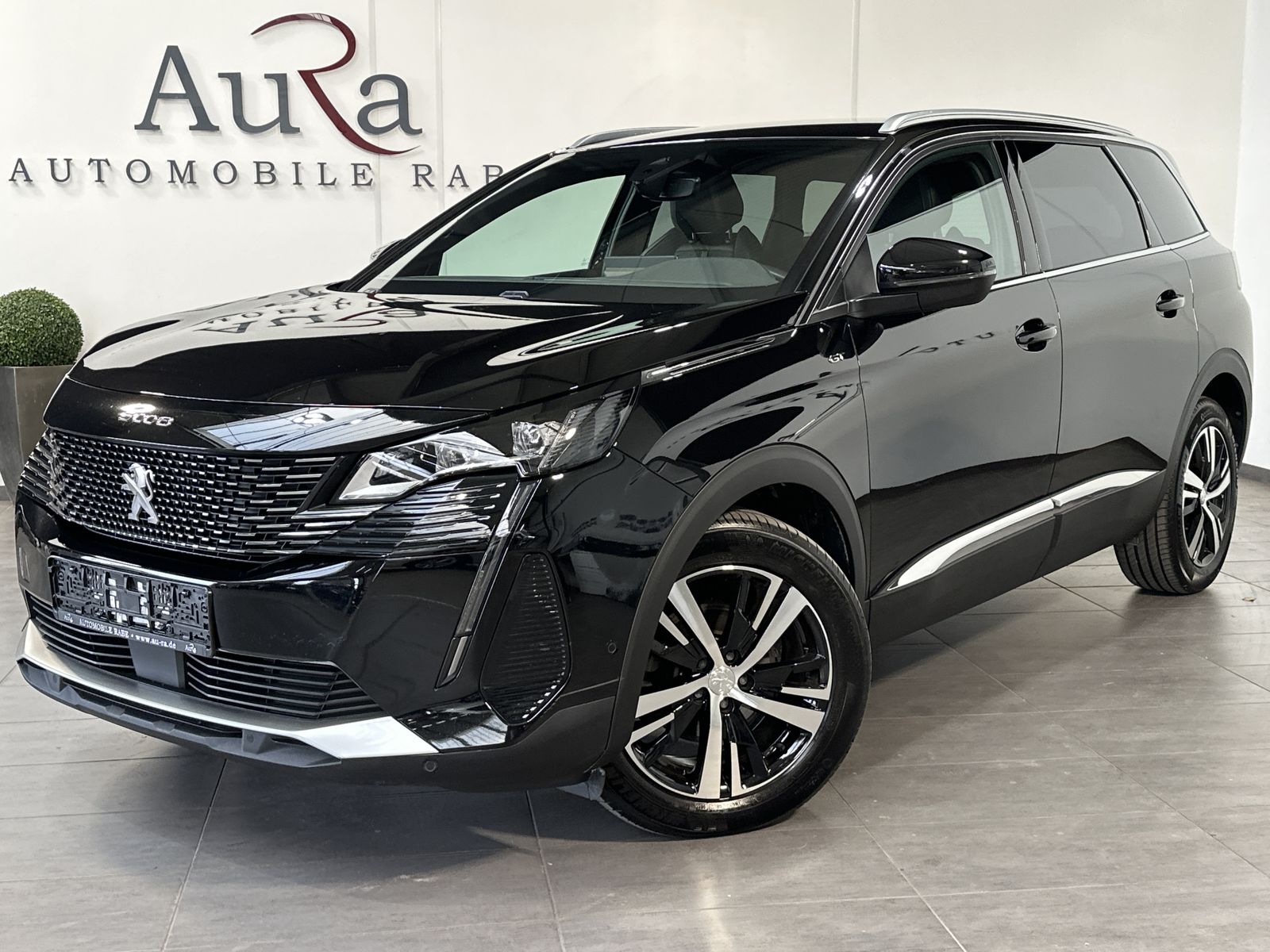 Fahrzeugabbildung Peugeot 5008 BlueHDI EAT8 GT NAV+LED+KAM+V-COKPIT+18ZOLL