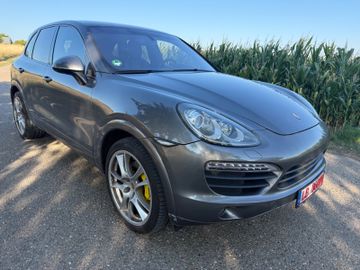 Porsche Cayenne - 2