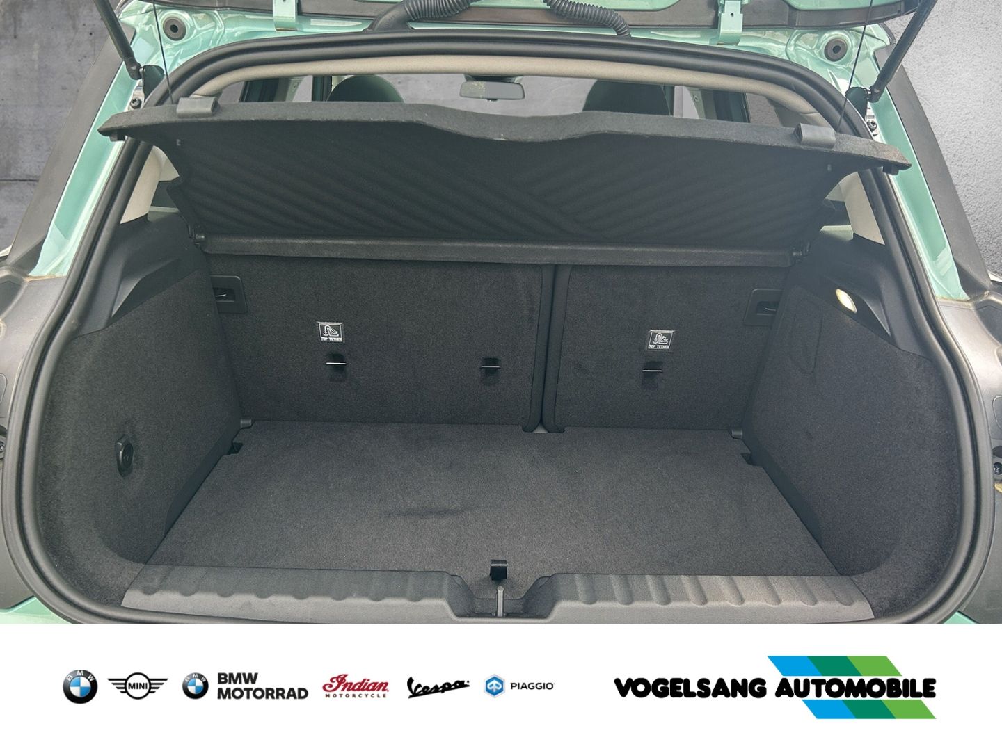 Fahrzeugabbildung MINI Aceman SE Classic Trim,Panodach,HeadUp,19''LMFel