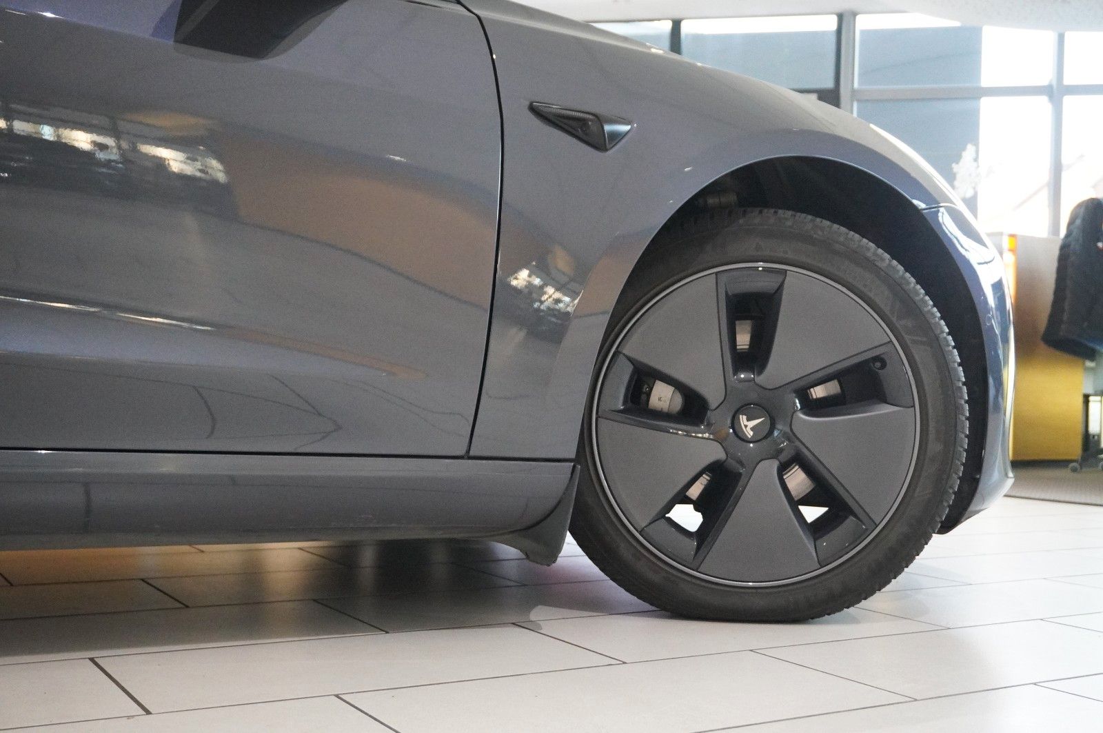 Fahrzeugabbildung Tesla Model 3 LONGRANGE DUAL-MOTOR NAVI/KAMERA/SHZ/AMD