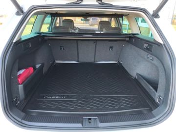 Volkswagen Passat Variant R-Line*4Mot*LED-Matri*Standh*DSG*