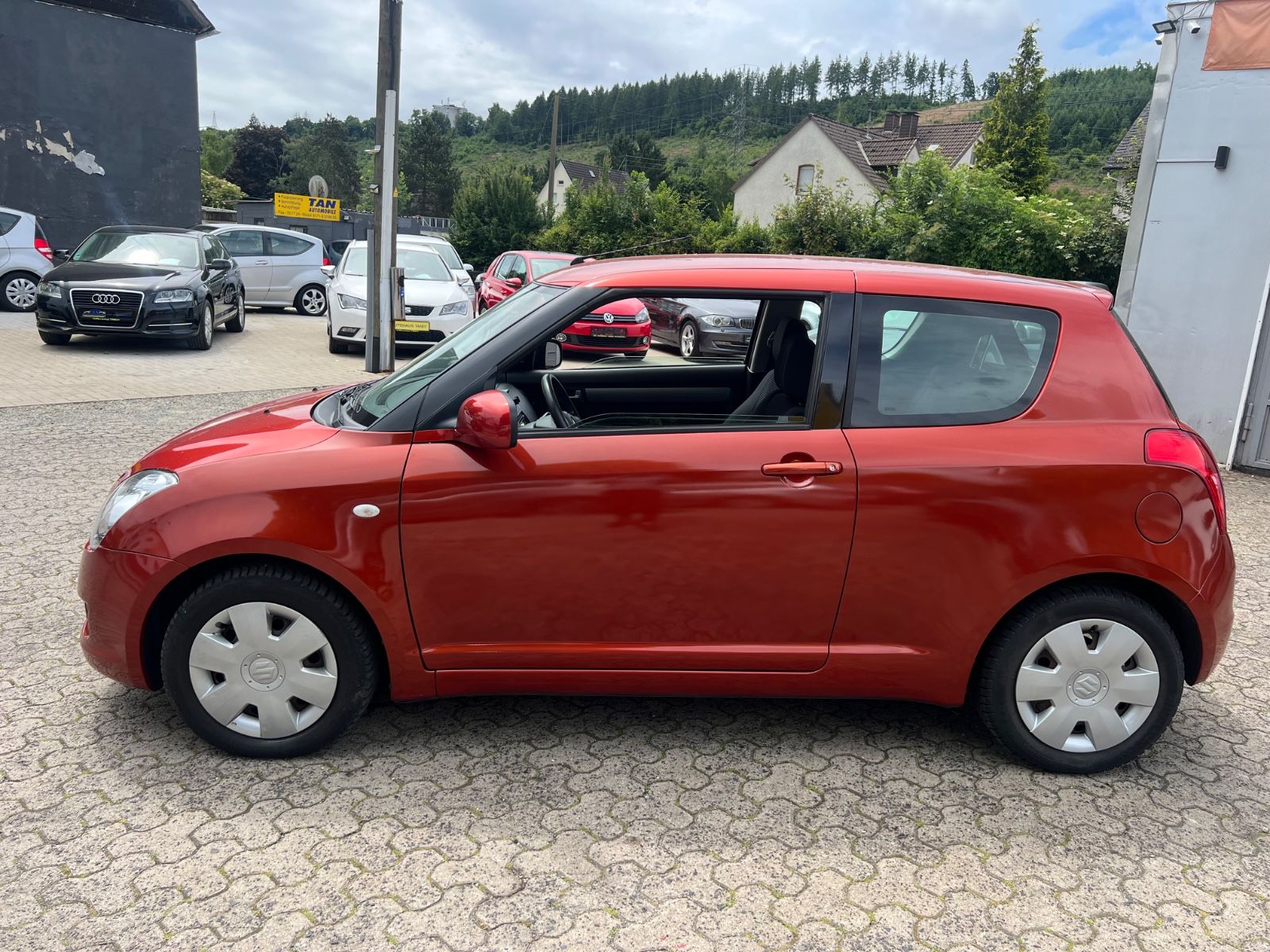 Fahrzeugabbildung Suzuki Swift Lim. * 5.GANG GERÄUSCHE*