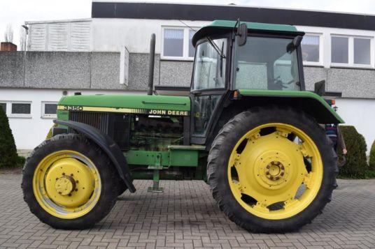 John Deere 3350