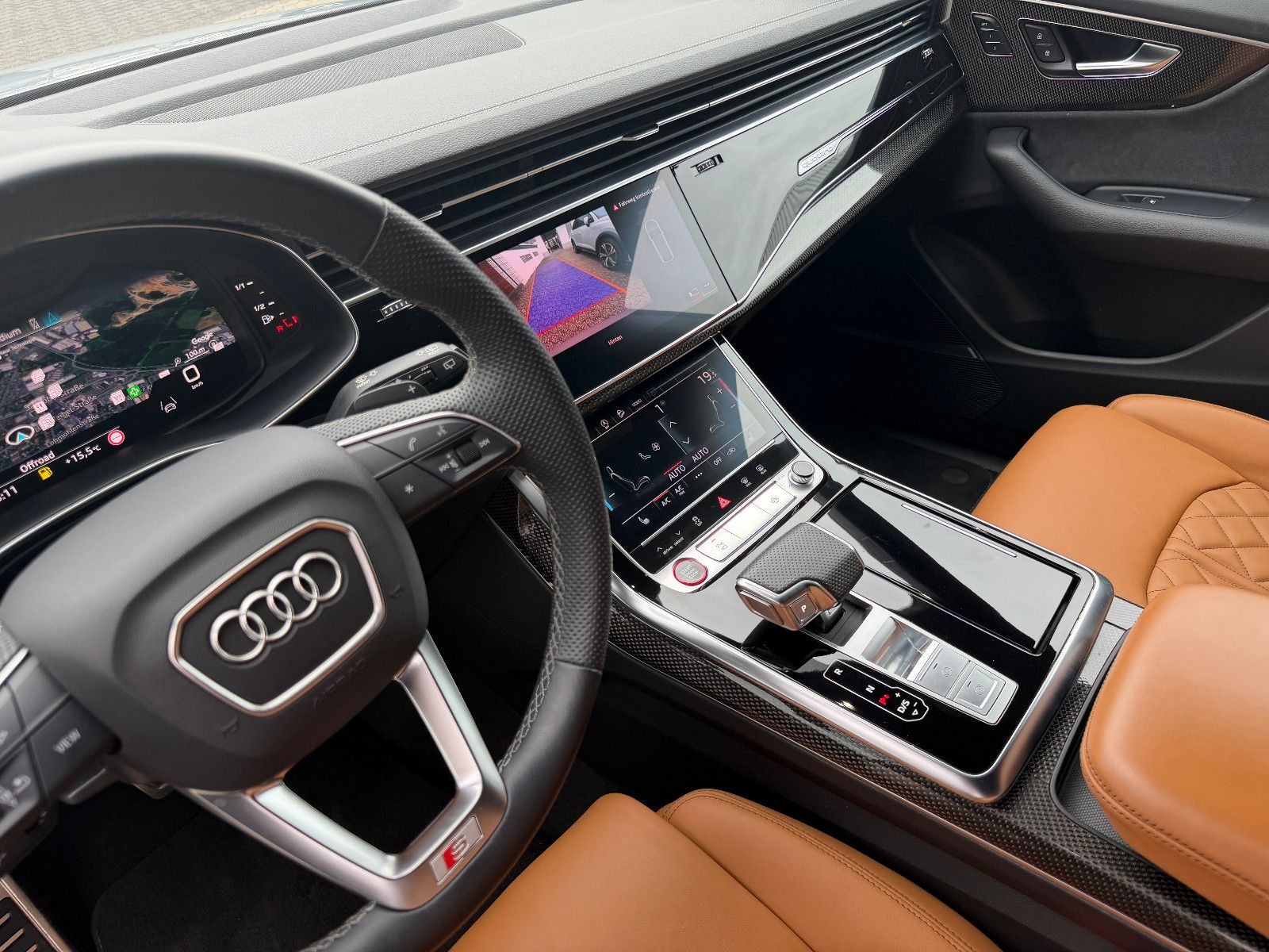 Fahrzeugabbildung Audi SQ8 4.0 TFSI quattro/EXCLUSIVE/ALCANTARA/BLACK