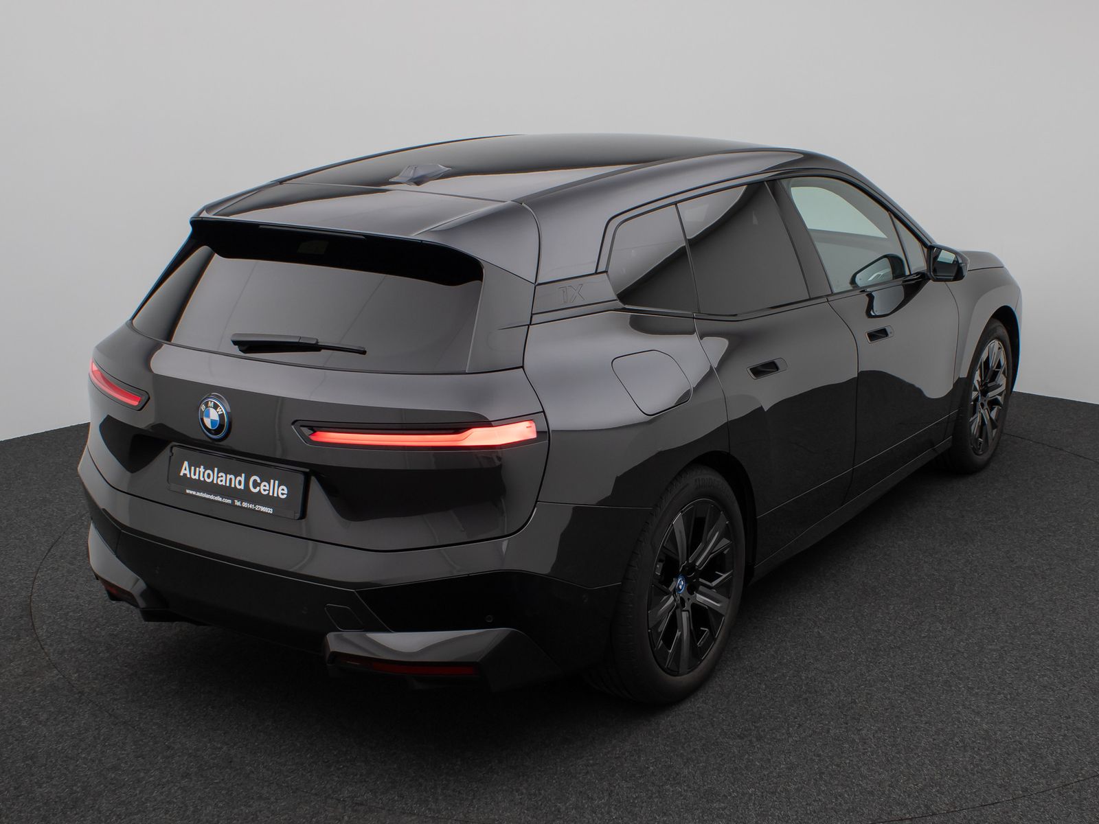 Fahrzeugabbildung BMW iX xD40 Sportpaket360°DAB H/K ACC AHK Komfort