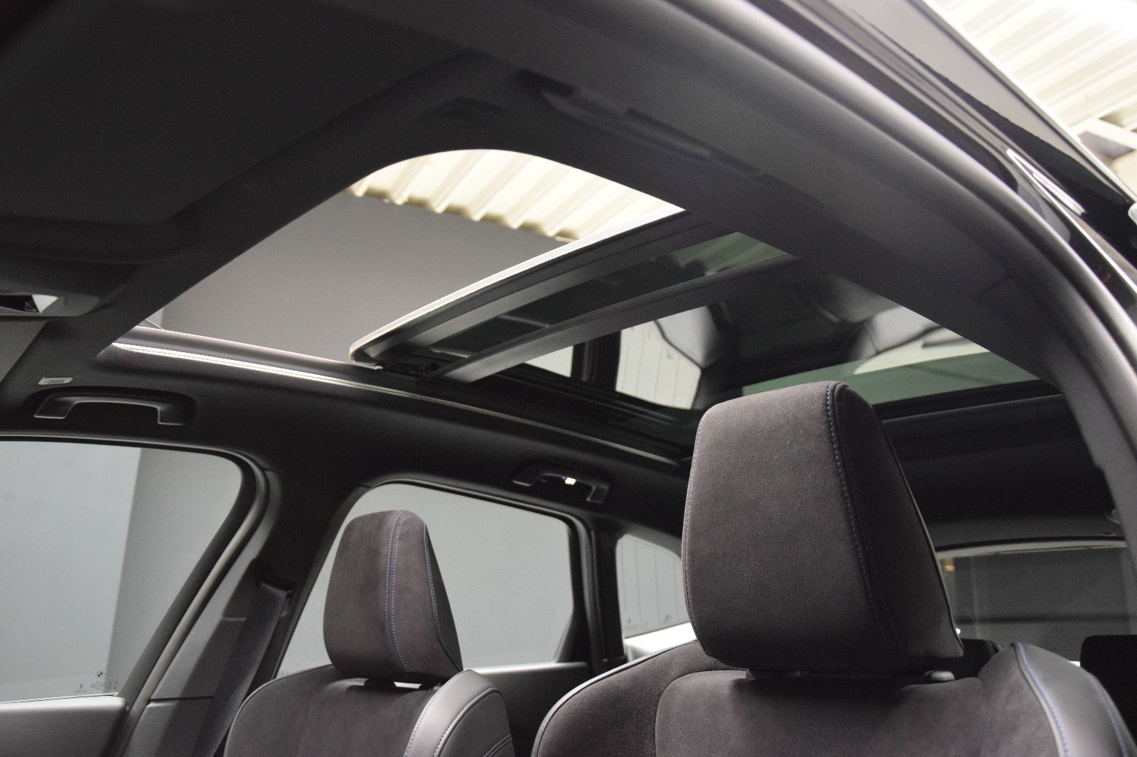 Fahrzeugabbildung BMW 223i Active Tourer xDrive M Sport HuD Pano h/k