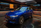 Maserati Levante Diesel 3.0 V6 - blaue Maserati Levante