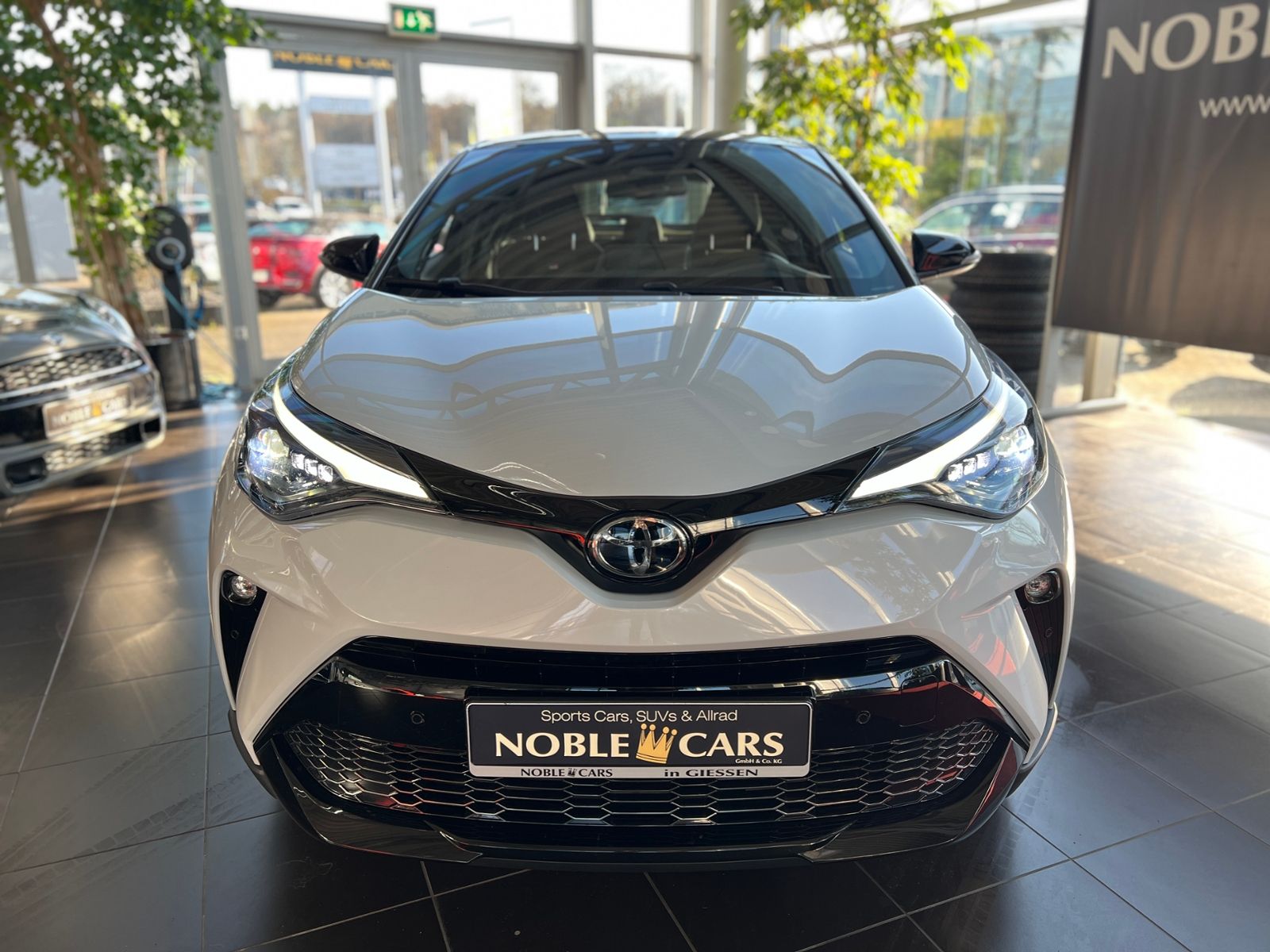 Fahrzeugabbildung Toyota C-HR Hybrid GR Sport AHK LED NAV SHZ ALU