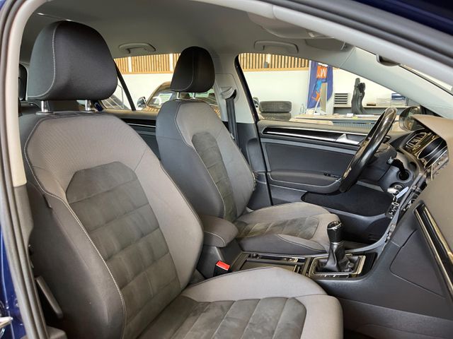 Volkswagen Golf VII Lim. Highline BMTStart-Stopp *AHK*LED*