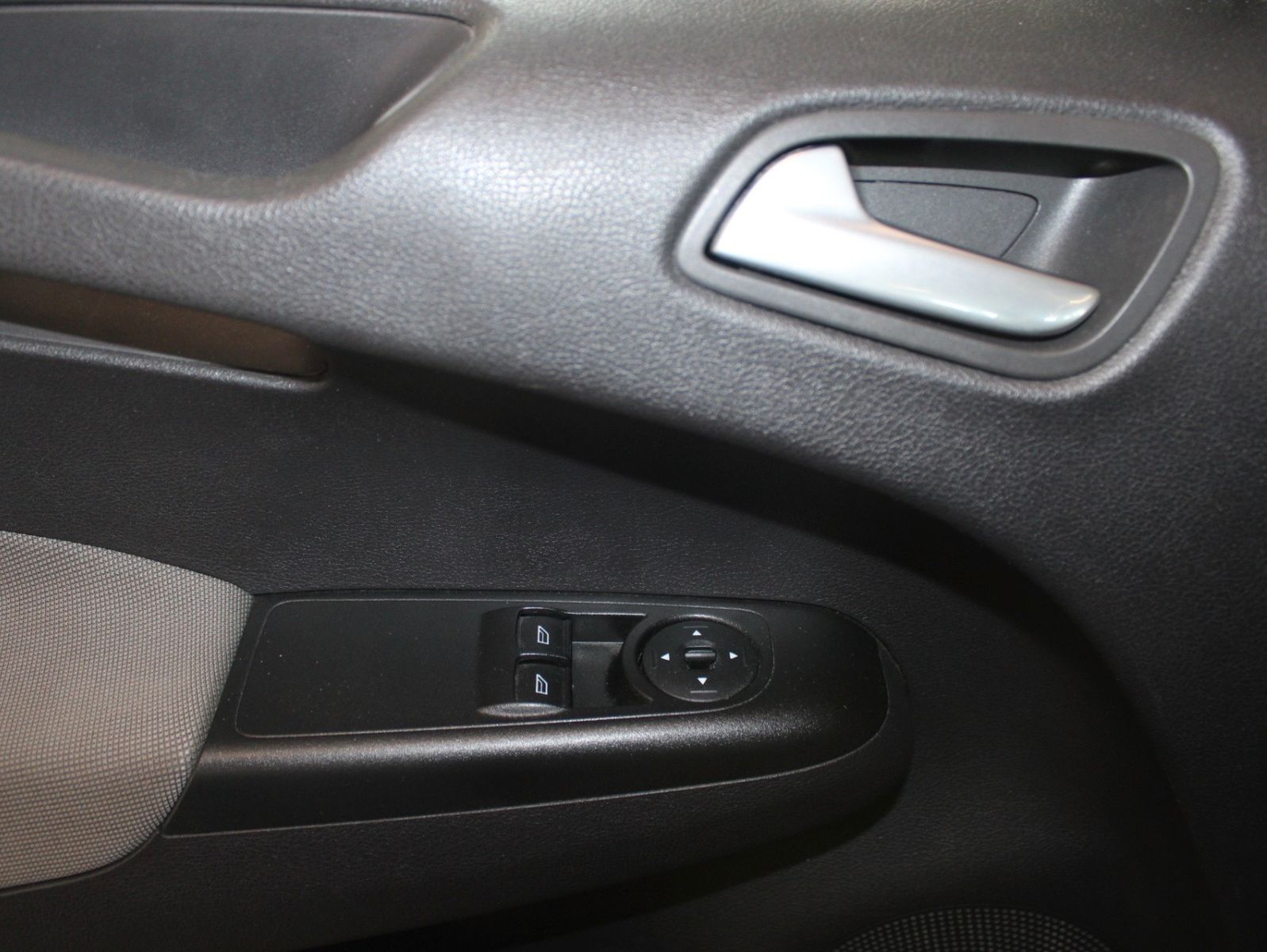 Fahrzeugabbildung Ford Tourneo Courier Trend KLIMA WinterPaket AHK PDC