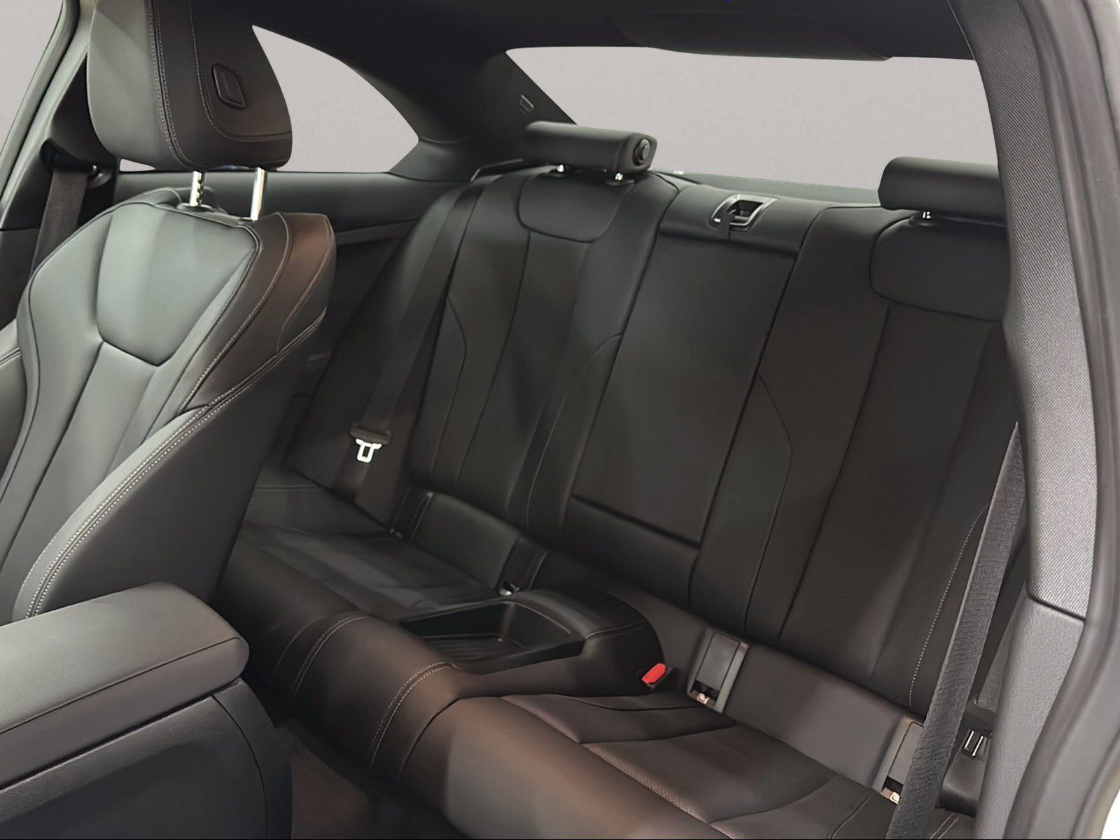 BMW 218 - Bild 17