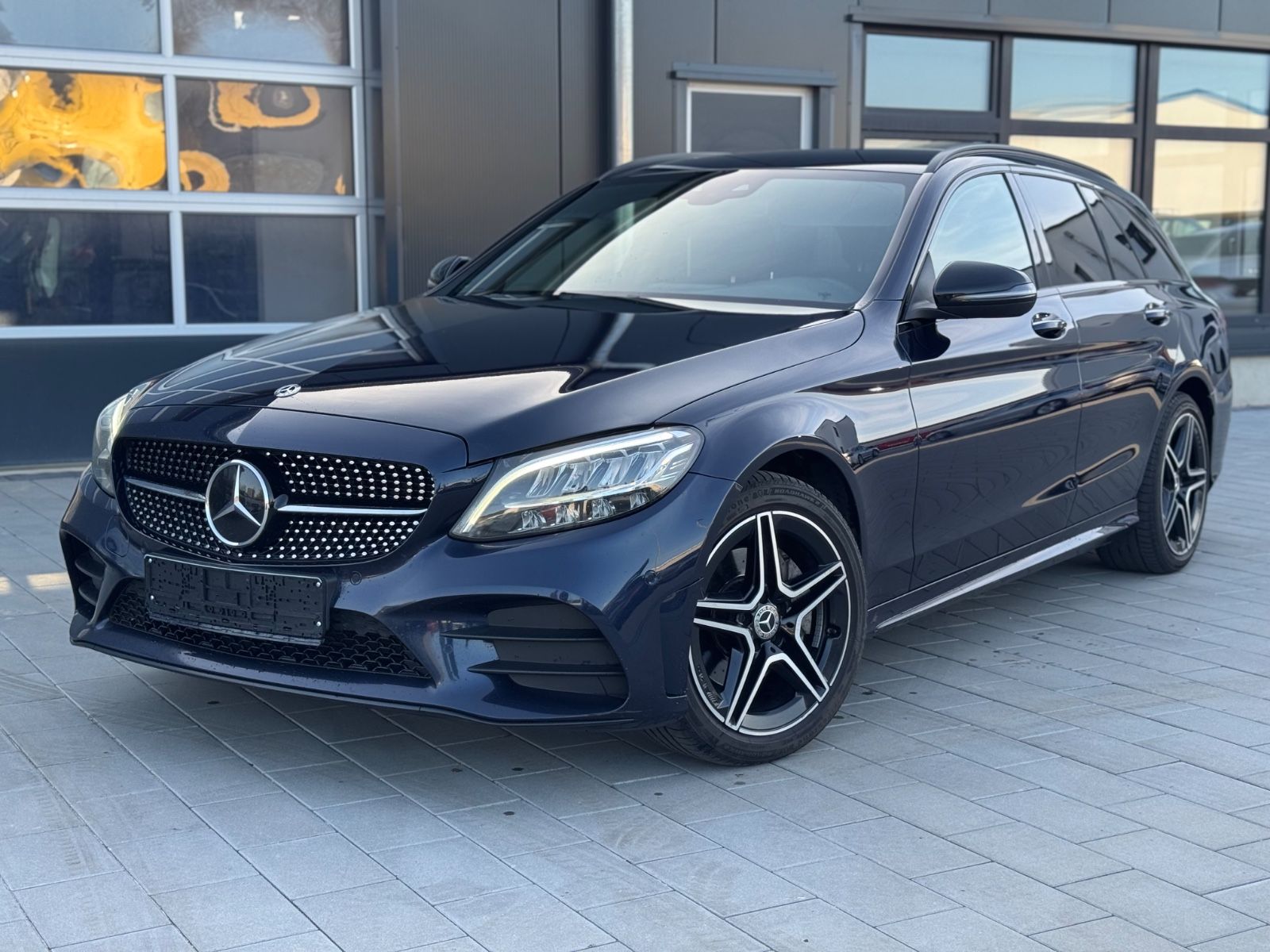 MERCEDES-BENZ C 220