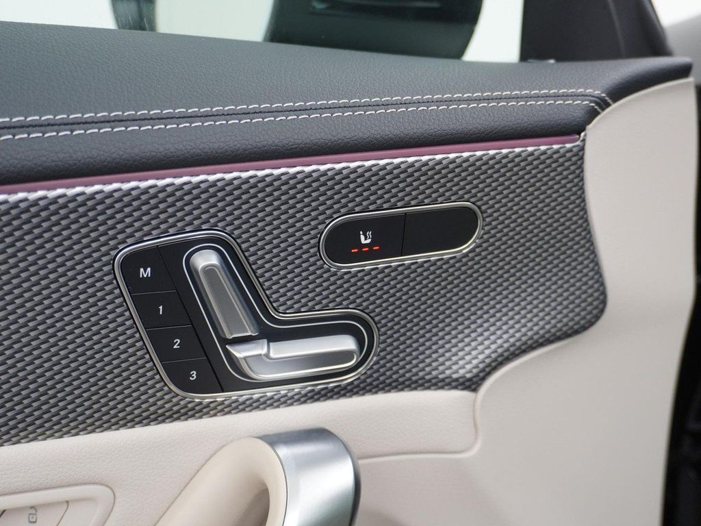 Mercedes-Benz CLA 200 Shooting Brake Business Solution Luxury