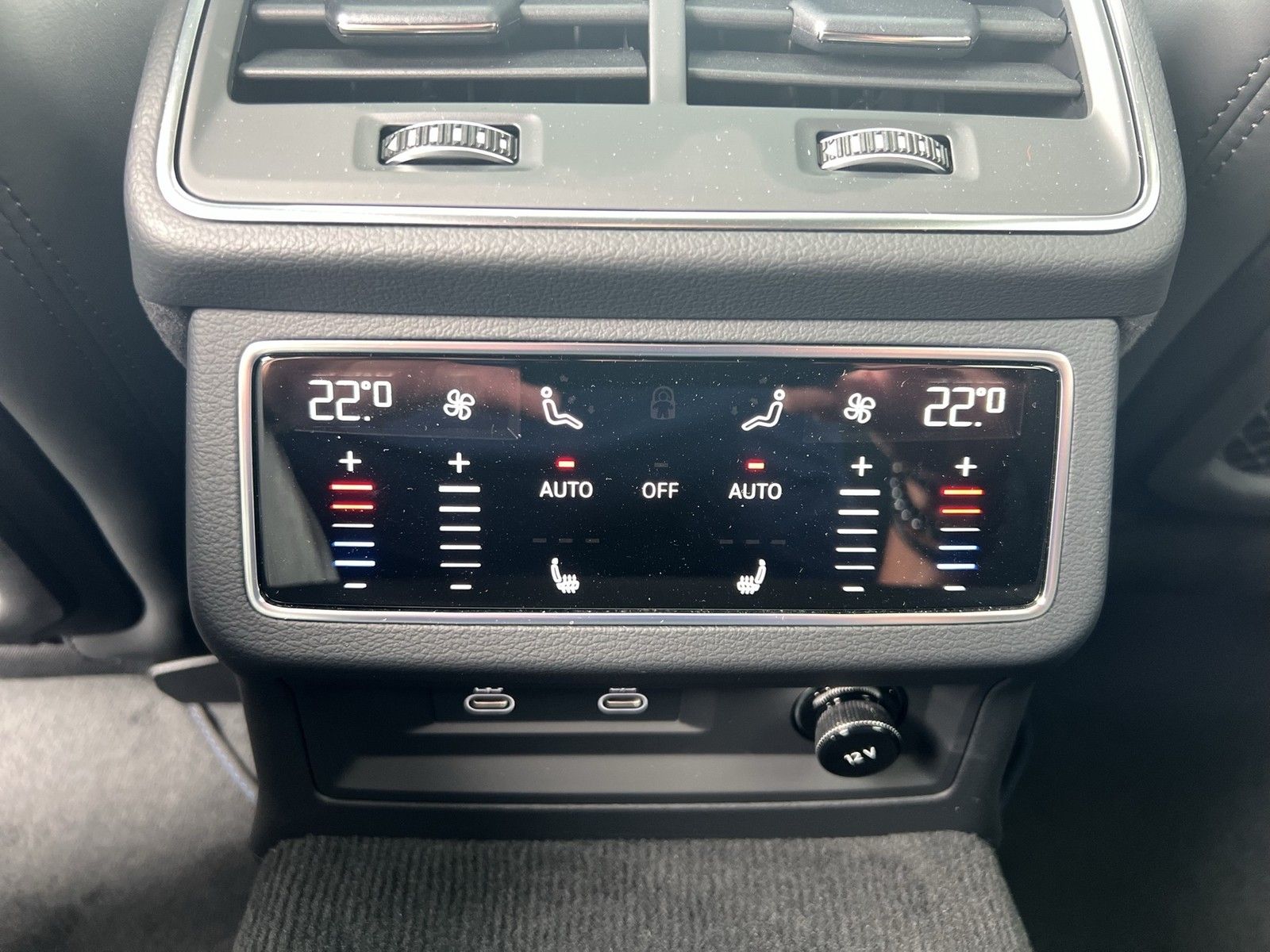 Fahrzeugabbildung Audi RS 6 Avant ASG 3 J./150t km RS-Dynamikpaket plus