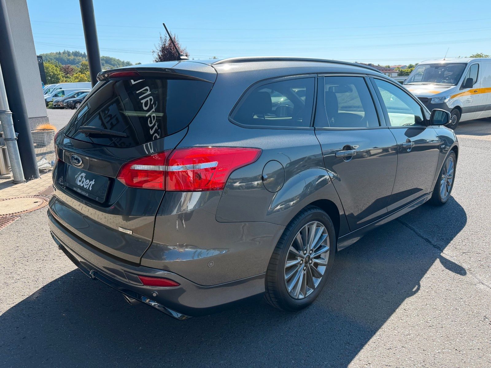 Fahrzeugabbildung Ford Focus Turnier ST+SportfahrW+BiXenon+Alcantara
