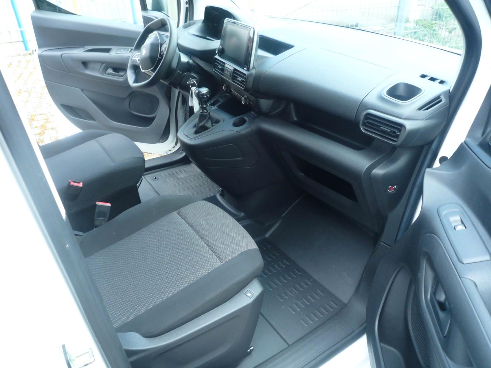 Peugeot Partner Premium L1 NAVI,Regal.TÜV Neu