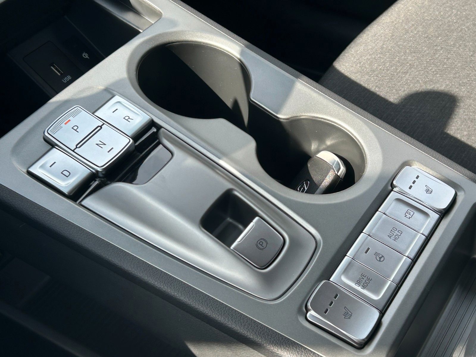 Fahrzeugabbildung Hyundai KONA EV Advantage 100kW *RW305KM*Navi*ACC*LED*