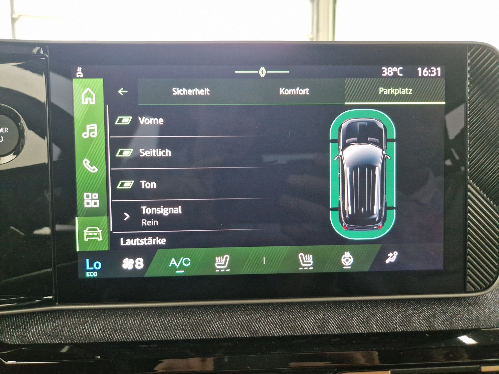 RENAULT R 4 E-Tech Techno 150 Comfort Range – Bild 28