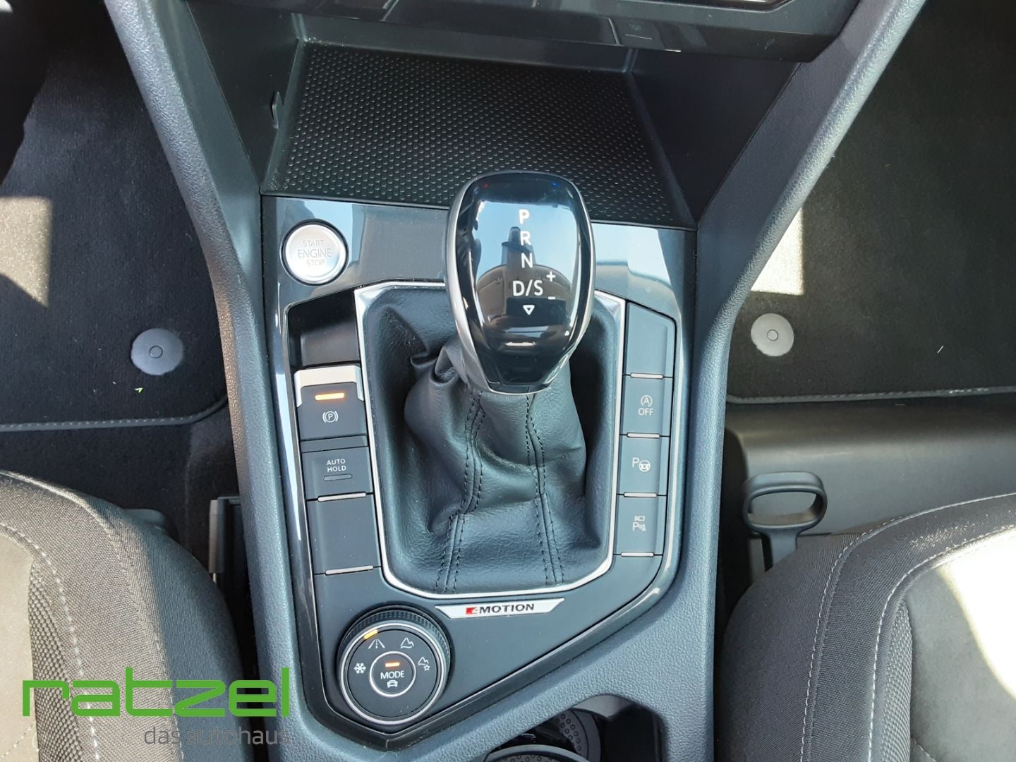 Fahrzeugabbildung Volkswagen Tiguan 4Motion Elegance 2.0 TDI 7-Gang-DSG