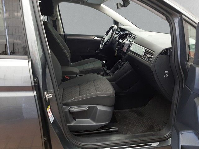 Fahrzeugabbildung Volkswagen Touran Join 1.4 TSI Navi SitzHz PDC 3ZonenKlima