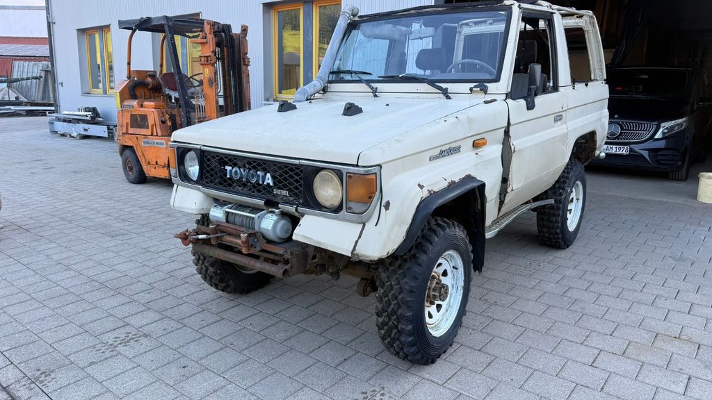 Toyota Land Cruiser