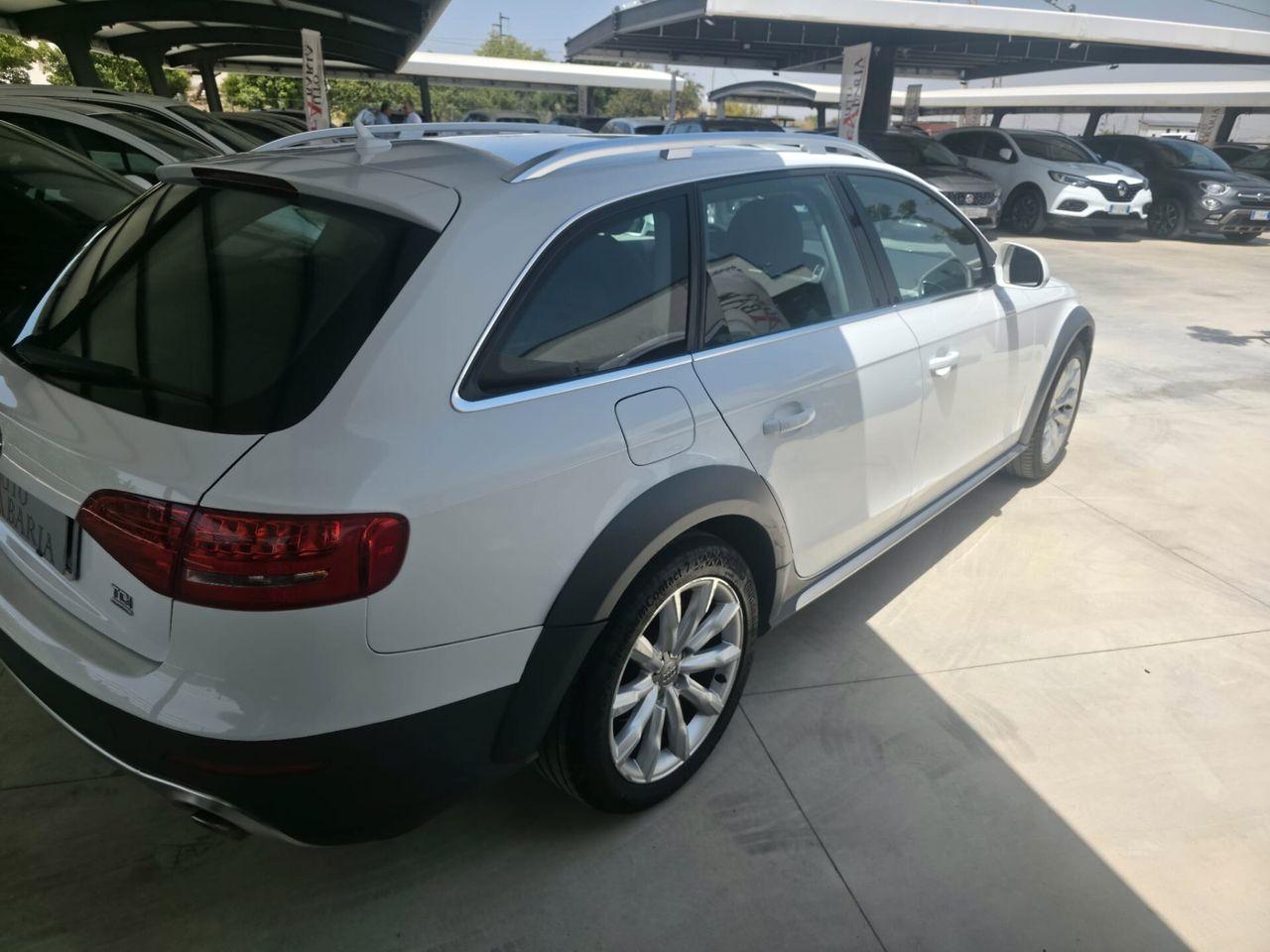 Audi A4 ALLROAD 2010 — interior