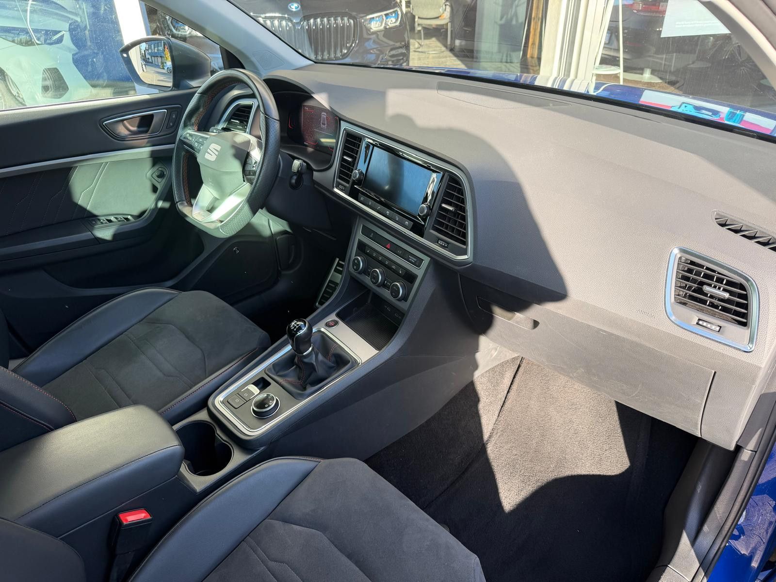 Fahrzeugabbildung SEAT Ateca 2.0TDI FR-Line VIRTU+LED+SHZ+KAM+TEMP+AHK+