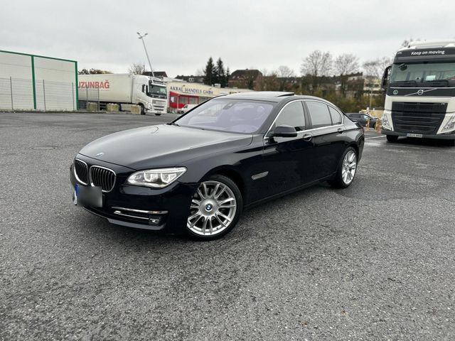 BMW 730