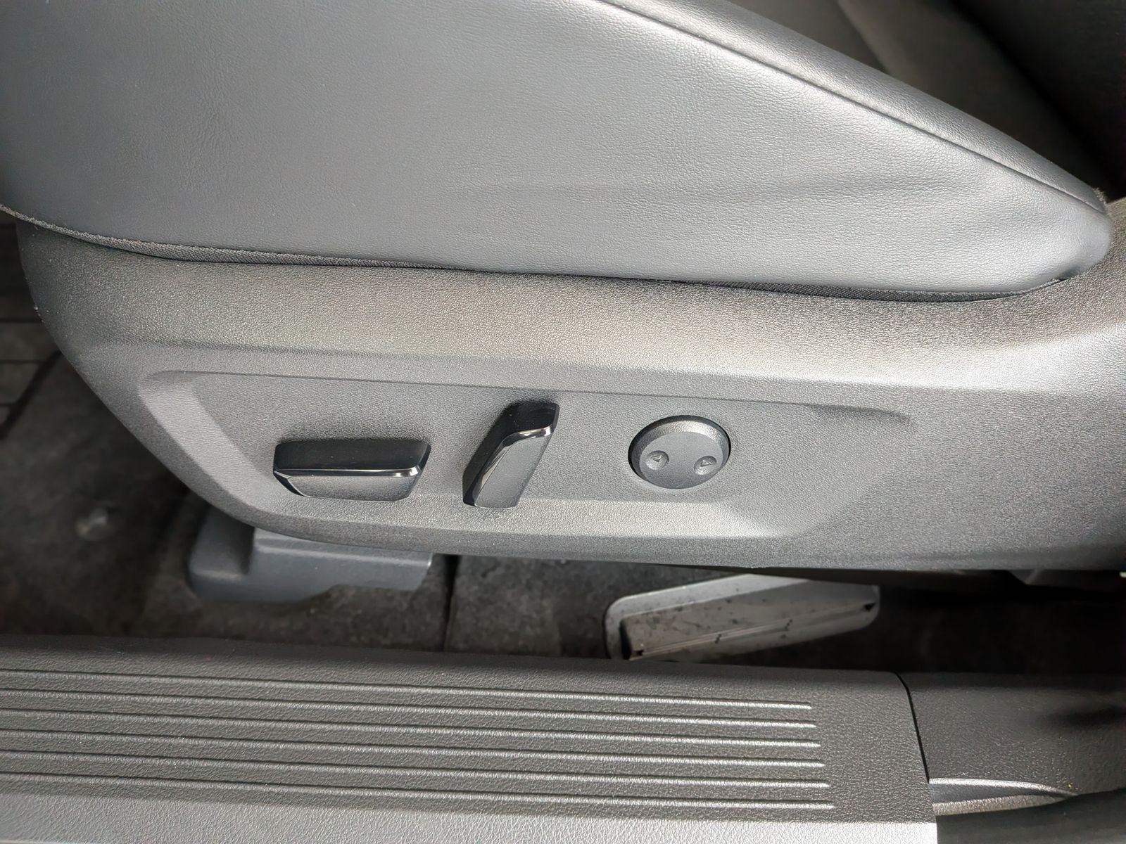 Fahrzeugabbildung Nissan X-Trail 1.5 e-Power e-4 Tekna Bose HUD LED+ 20"