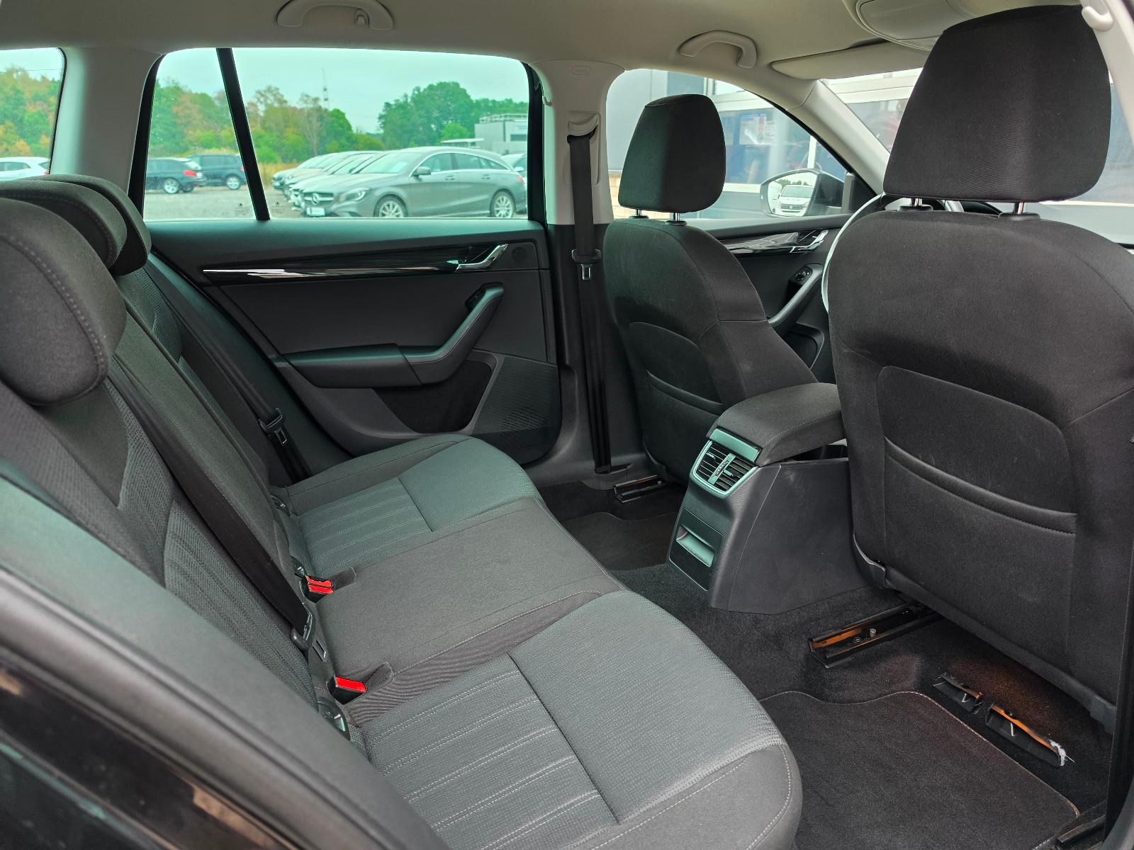 Skoda Octavia 2.0 DSG TÜV Neu/Scheckh./190 PS/LED