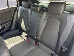 Fahrzeugabbildung Mercedes-Benz A 180d 7G-DCT LED NAVIGATION PDC TEMPOMAT