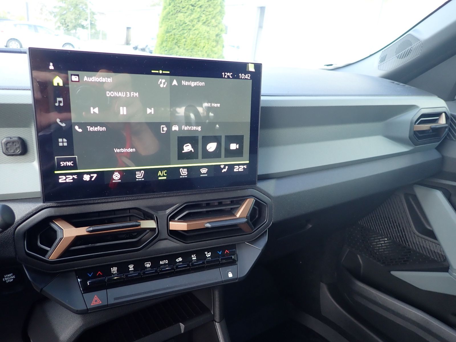 Fahrzeugabbildung Dacia Bigster Extreme TCe 140