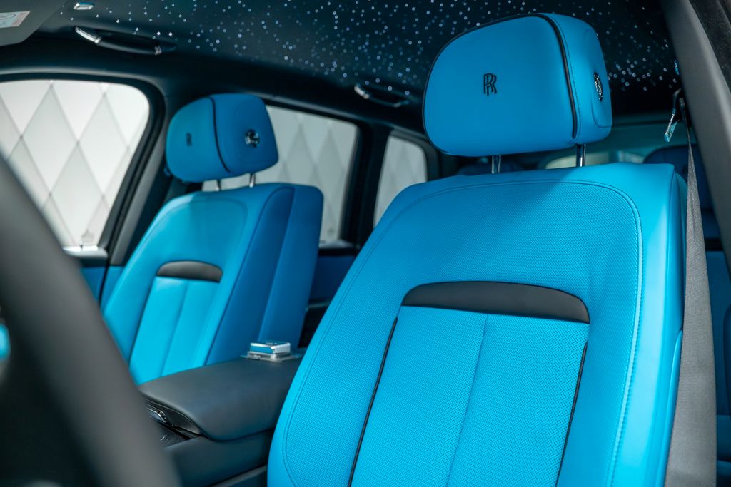 Cullinan BLACK BADGE 2027 BLACK/ TIFFANY 4 SEATS - Bild 15