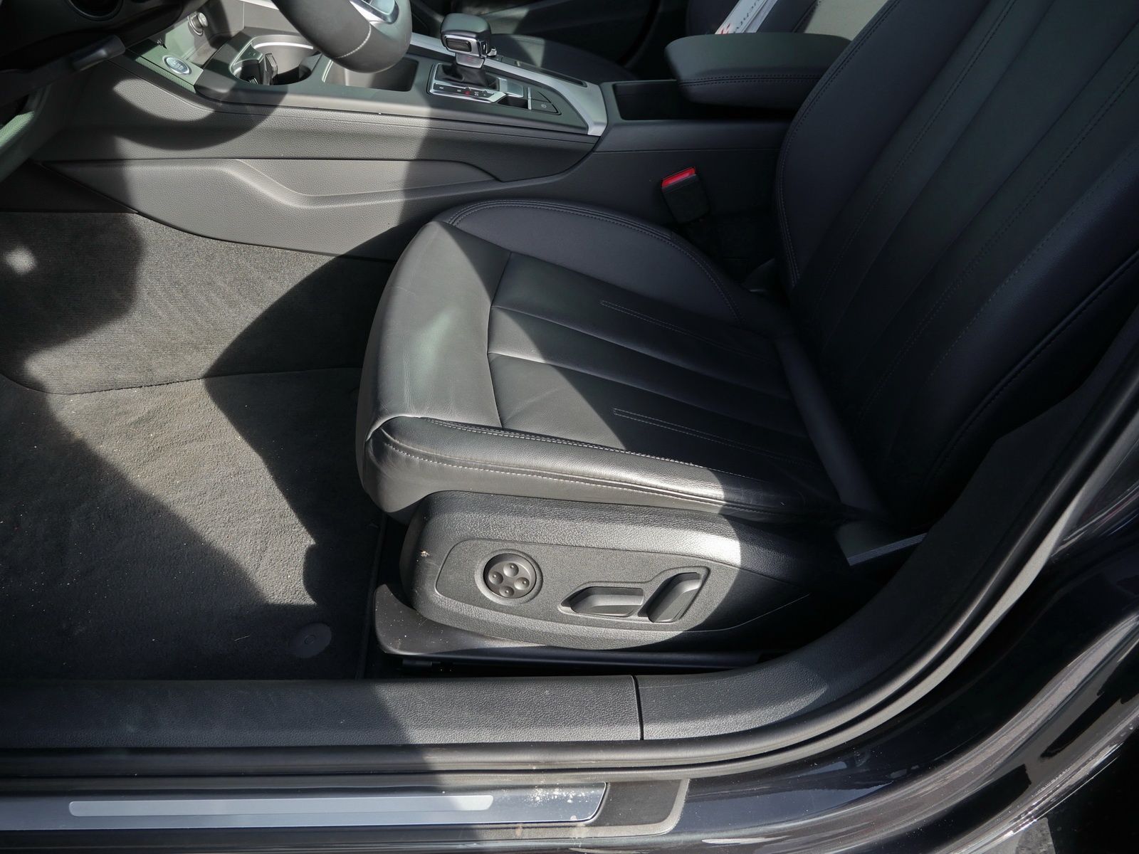 Audi A4 - Bild 21