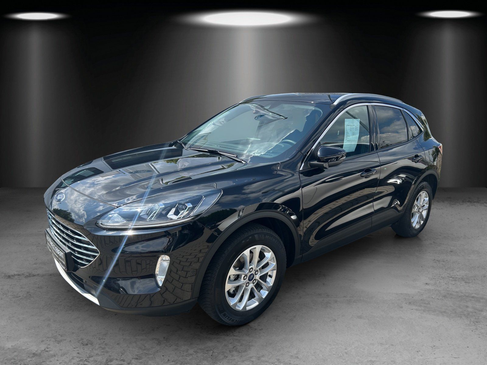 Fahrzeugabbildung Ford Kuga Titanium FHEV GJR Winter Pa NAVI PDC Kamera