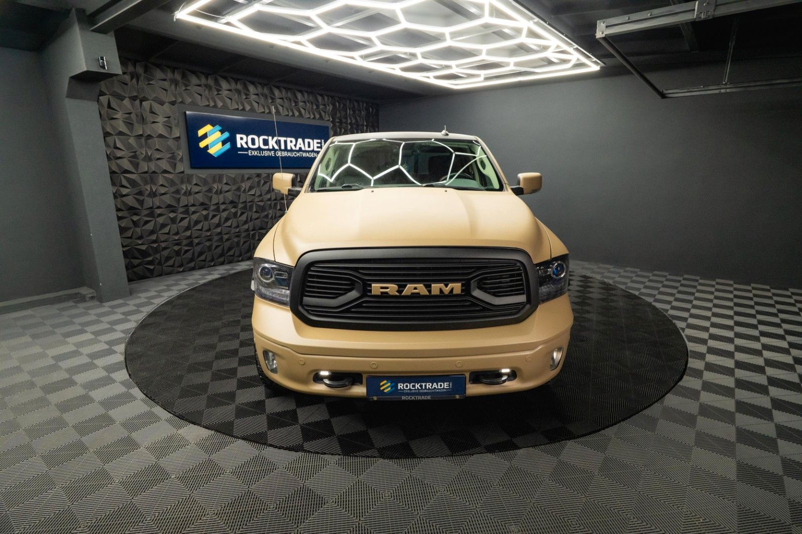 Fahrzeugabbildung Dodge RAM 5.7 V8 HEMI 4x4 OFFROAD RAPTOR LONGBED 19%