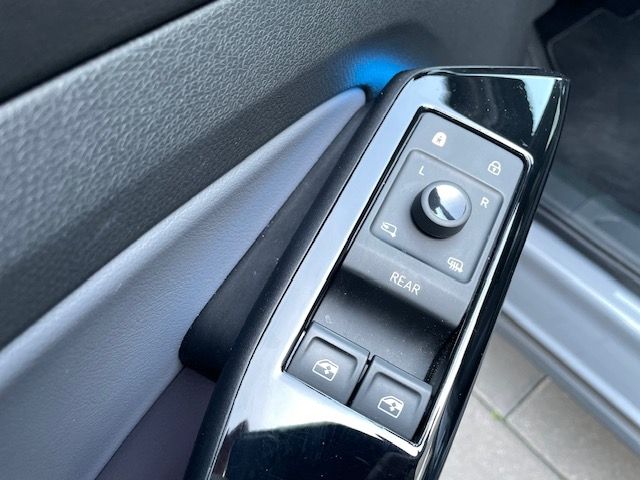 ID.4 Pure Navi LED Apple CarPlay Android Auto Kl