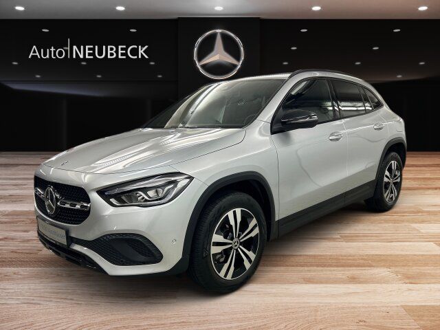 Mercedes-Benz GLA 220 d 4M Progressive/Night/Keyless/Ambient/+