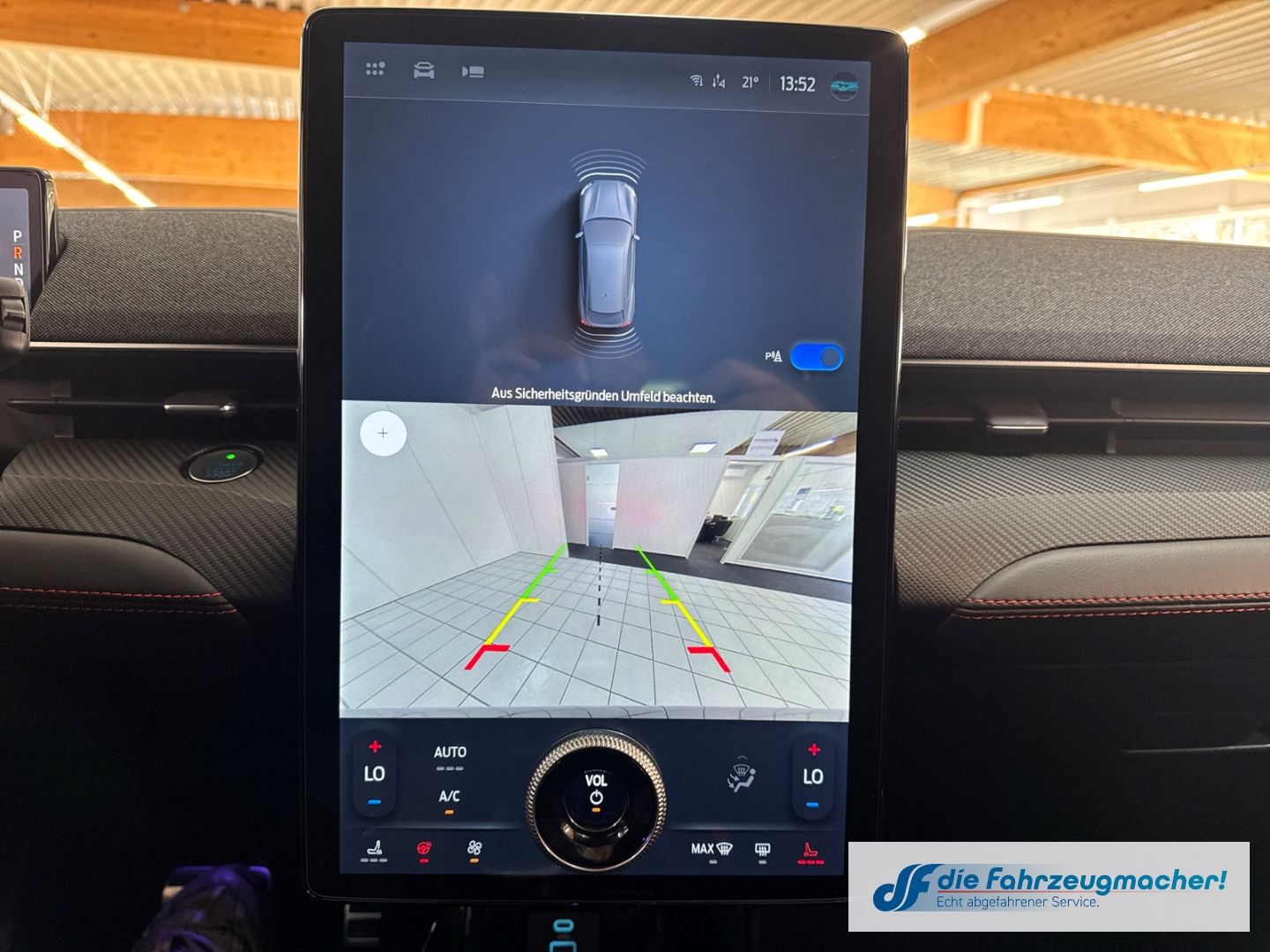 Fahrzeugabbildung Ford Mustang MACH-E Premium AWD Navi Digitales Cockpi