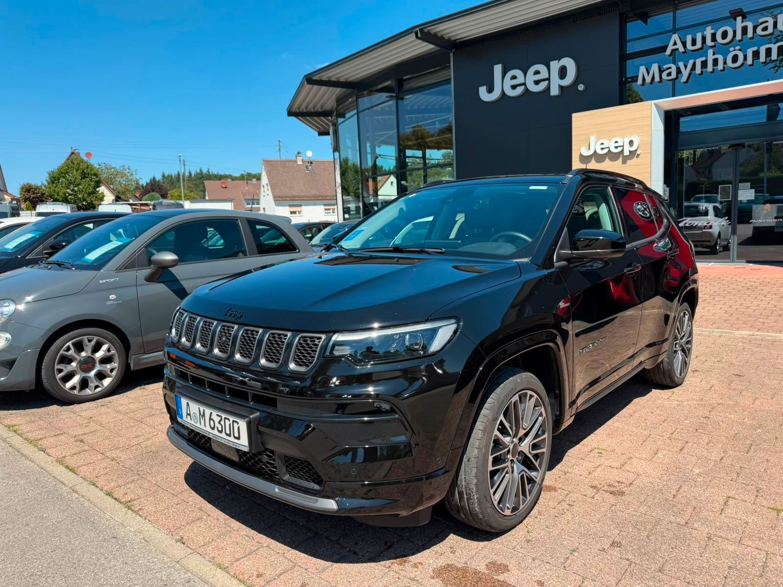 Fahrzeugabbildung Jeep Compass Summit Pano el. Sitz Leder Navi Mildhyb.