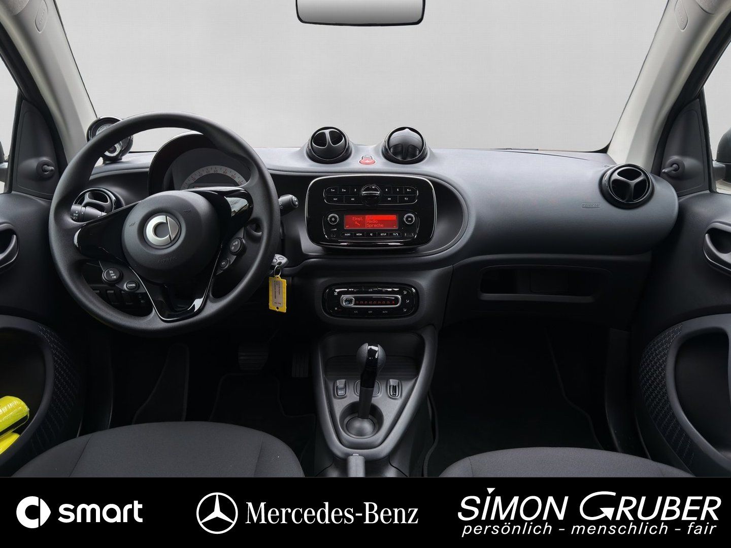 Fahrzeugabbildung Smart Smart fortwo EQ Klima Radio 22 KW Lader